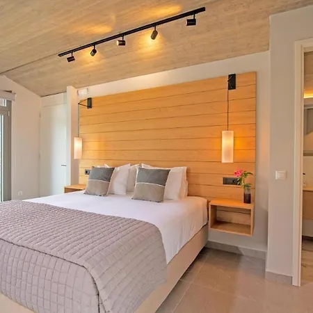 Vila De Lux Cu Piscina Privata Будинок відпочинку *
